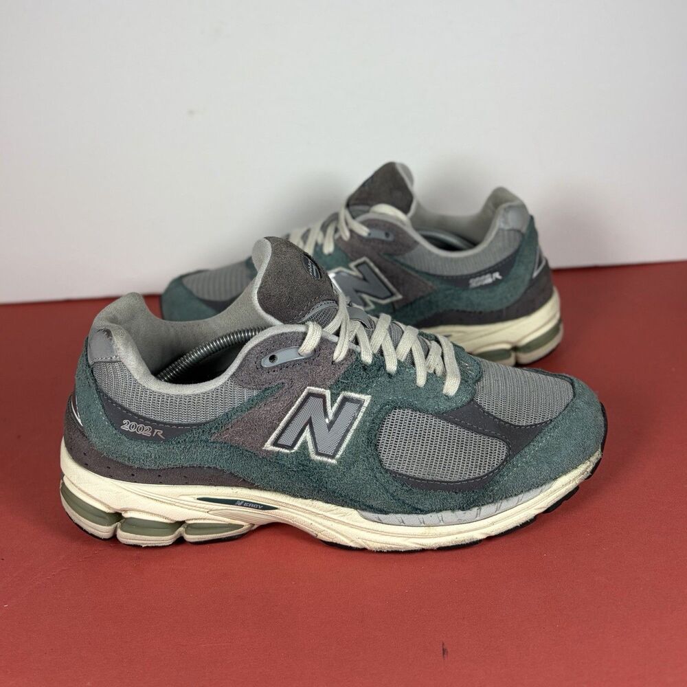 New Balance 2002R Men's Size 9.5 New Spruce Magnet Running Shoes M2002REM